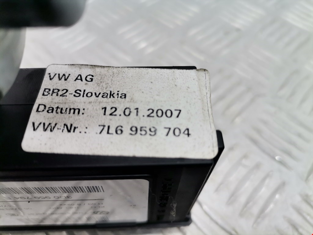 Моторчик стеклоподъемника Volkswagen Touareg 1 купить в России