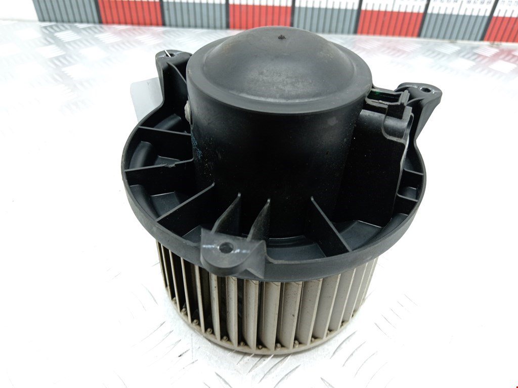 Моторчик печки (вентилятор отопителя) Nissan Navara (D40) купить в России