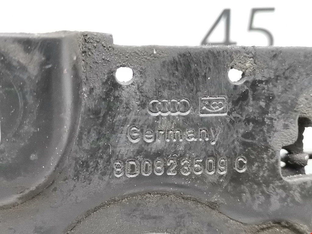 Замок капота Audi A4 B5 купить в Беларуси