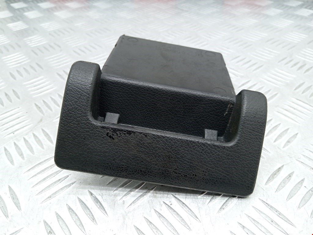 Пепельница передняя Mitsubishi L200 3