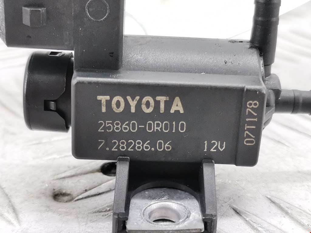 Клапан воздушный Toyota Rav4 3 купить в Беларуси