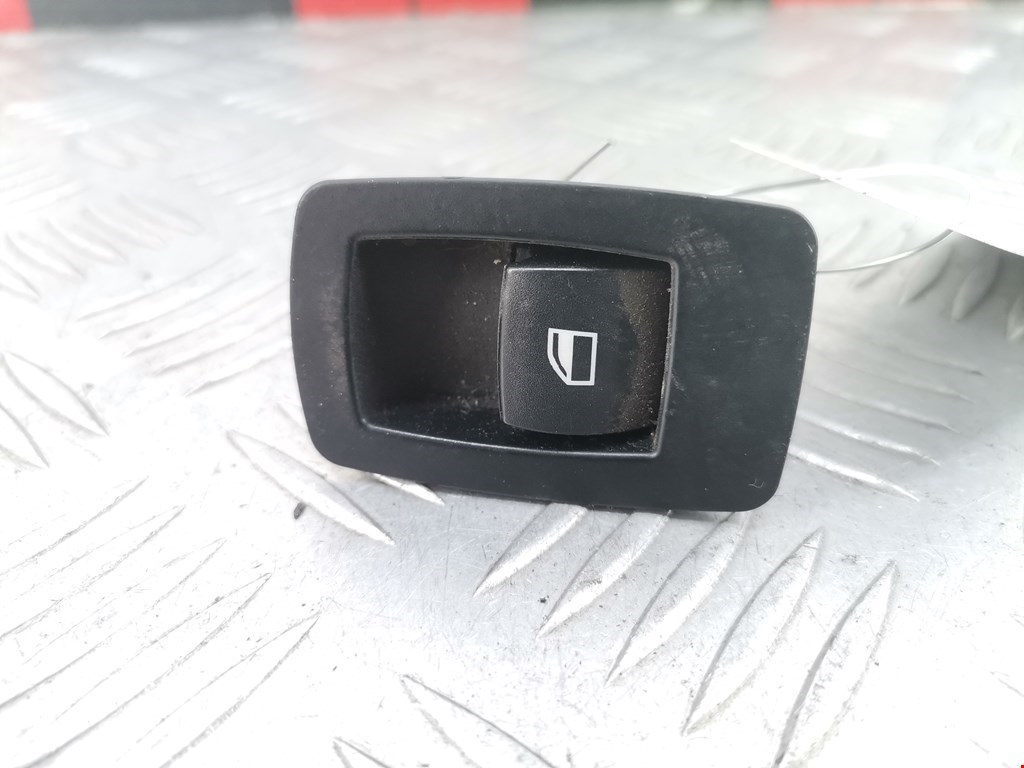 Кнопка стеклоподъемника BMW X5 (E70)