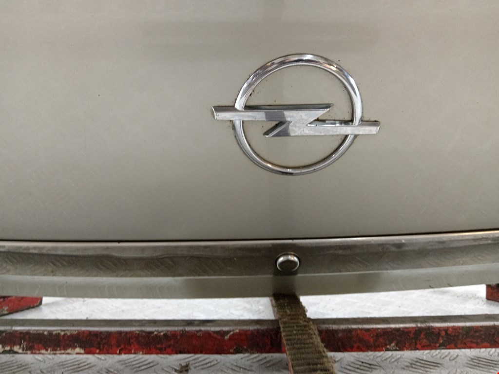 Крышка (дверь) багажника Opel Vectra C купить в России