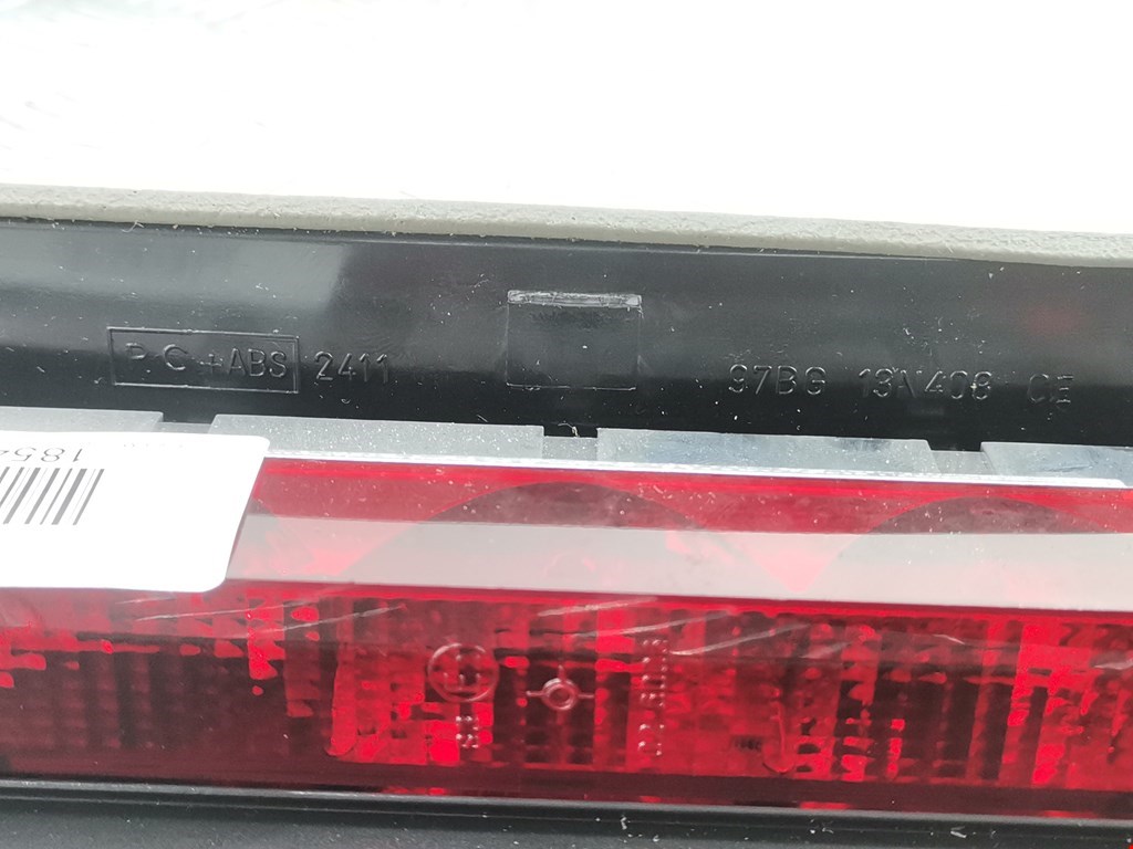 Фонарь дополнительный тормозной (стоп-сигнал) Ford Mondeo 2 купить в Беларуси