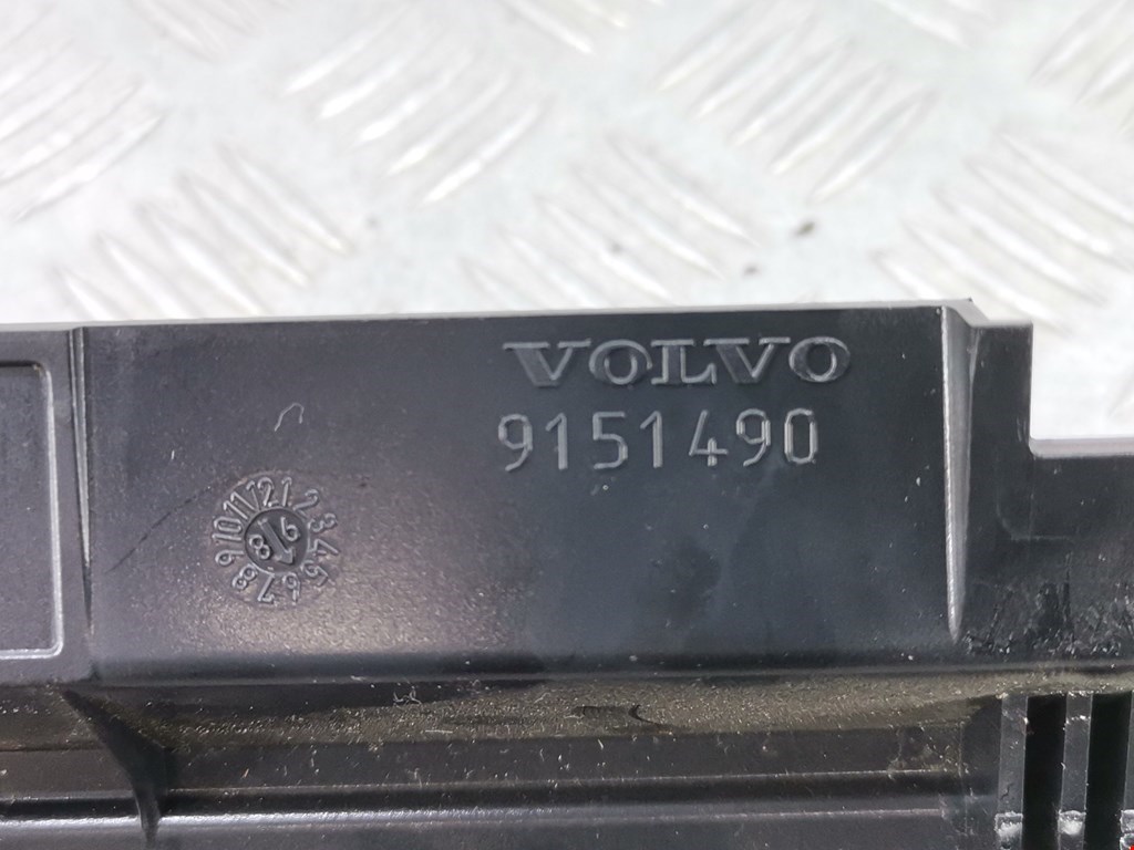 Фонарь дополнительный тормозной (стоп-сигнал) Volvo S70 V70 1 купить в России