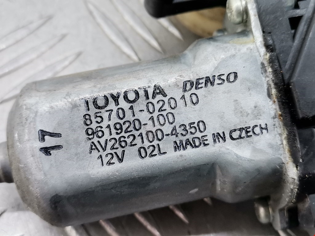 Моторчик стеклоподъемника Toyota Avensis 3 (T270) купить в Беларуси
