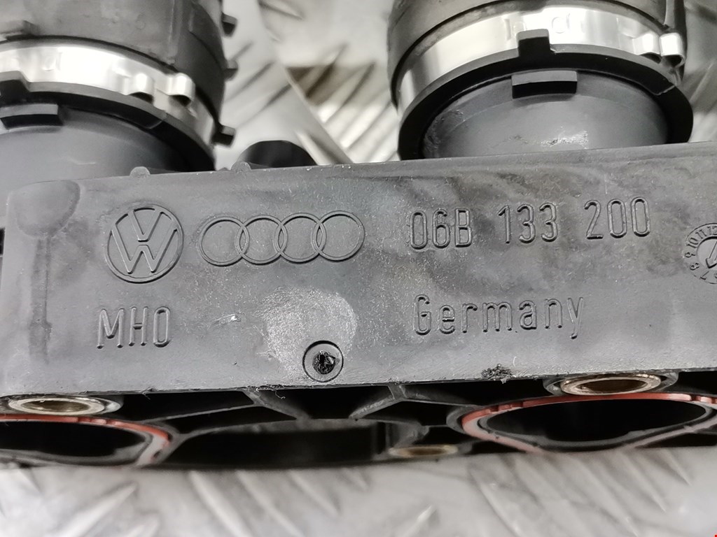 Коллектор впускной Audi A4 B5 купить в России