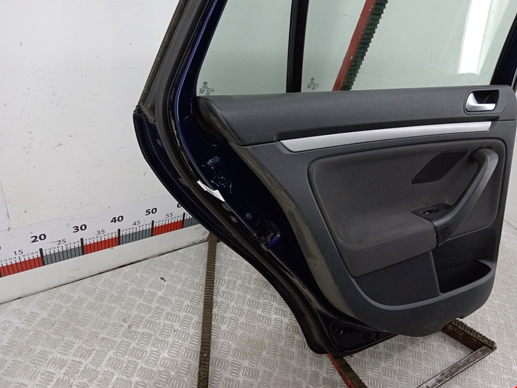 Дверь задняя левая Volkswagen Golf 5 купить в России
