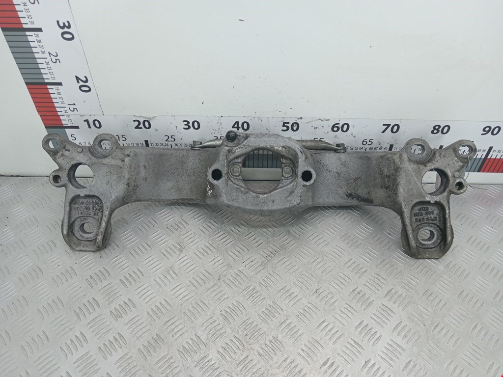 Кронштейн (крепление) кпп (лапа крепления траверса) Audi A4 B6
