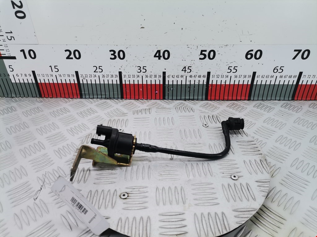 Клапан вентиляции топливного бака Fiat Punto 2 (188)