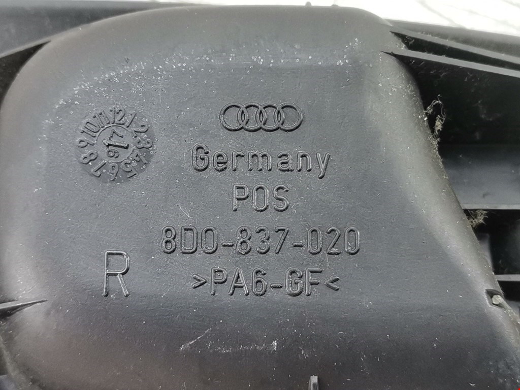 Ручка двери внутренняя передняя правая Audi A4 B5 купить в Беларуси