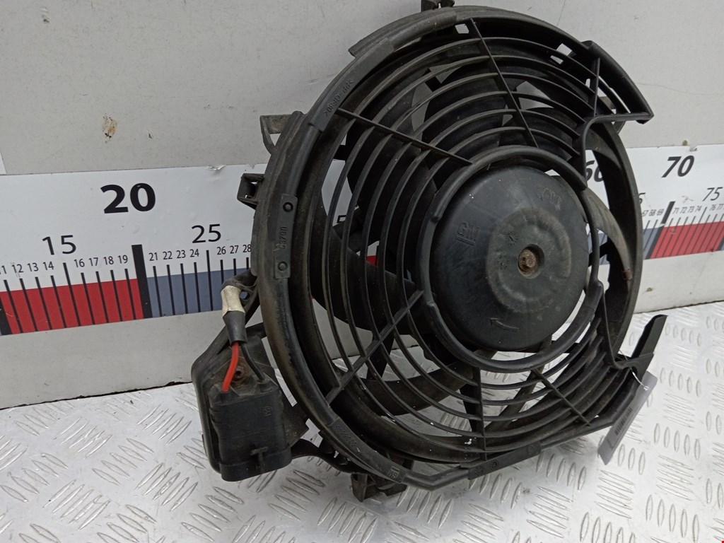 Вентилятор радиатора кондиционера Opel Corsa C купить в Беларуси