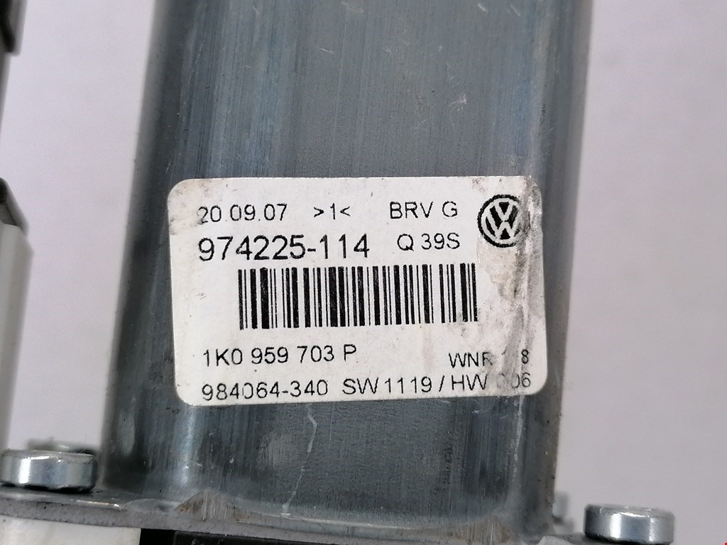 Моторчик стеклоподъемника Volkswagen Passat 6 купить в Беларуси