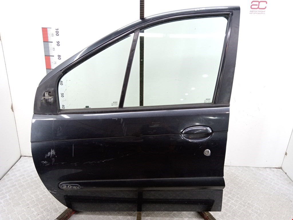 Дверь передняя левая Renault Scenic 1