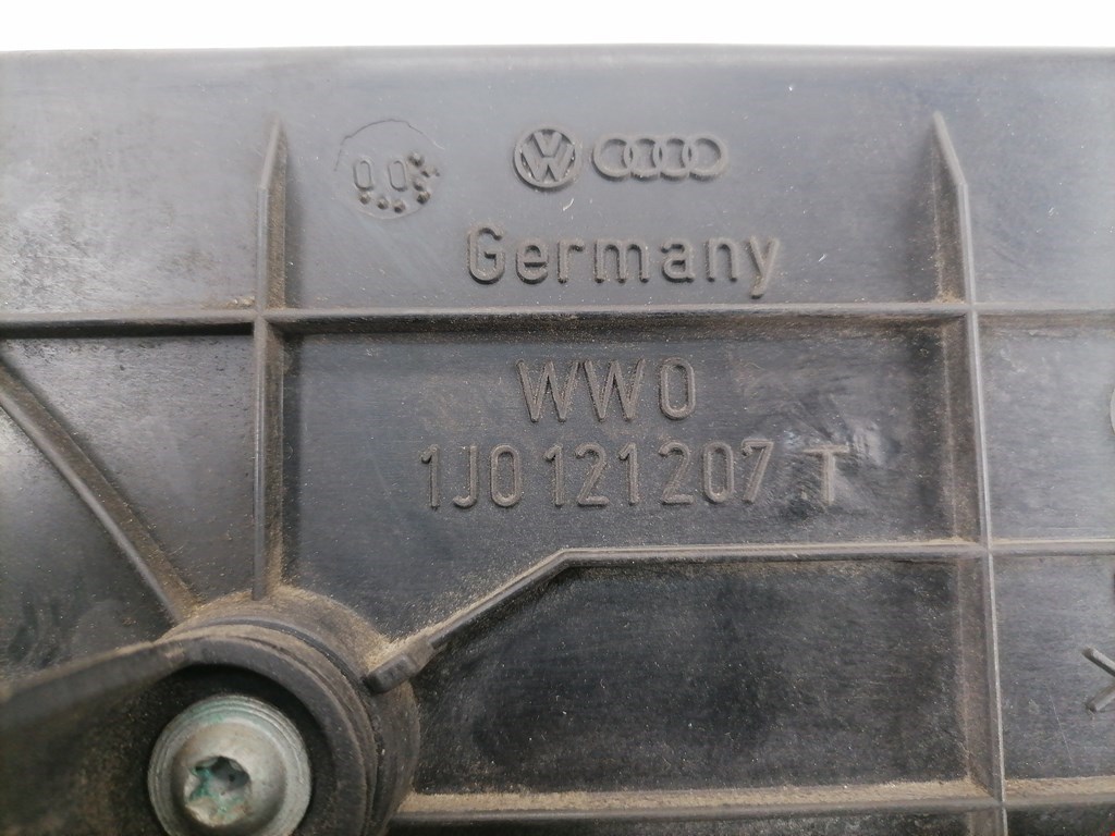 Вентилятор радиатора основного Volkswagen Golf 4 купить в Беларуси