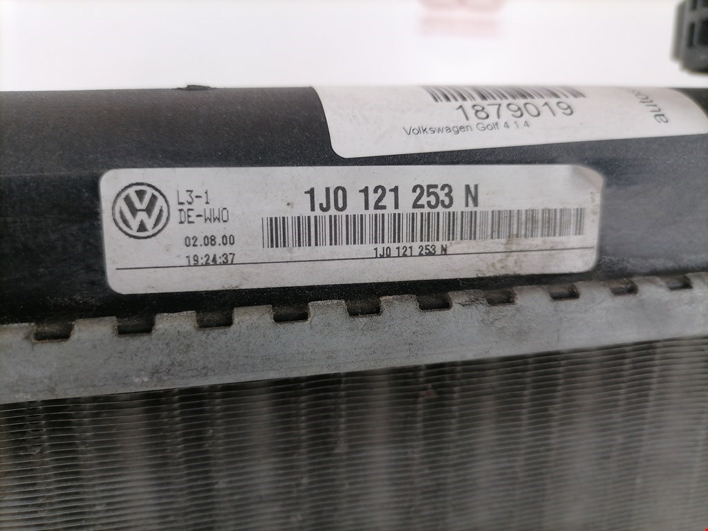 Радиатор основной Volkswagen Golf 4 купить в Беларуси