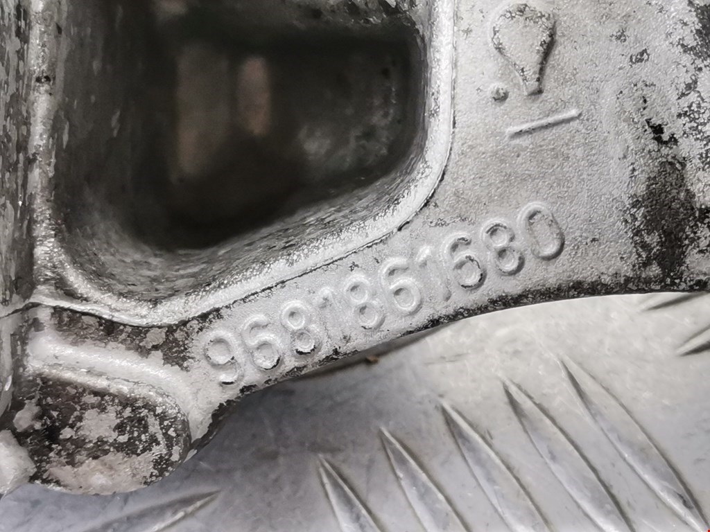 Кронштейн двигателя (лапа крепления) Citroen Picasso купить в Беларуси