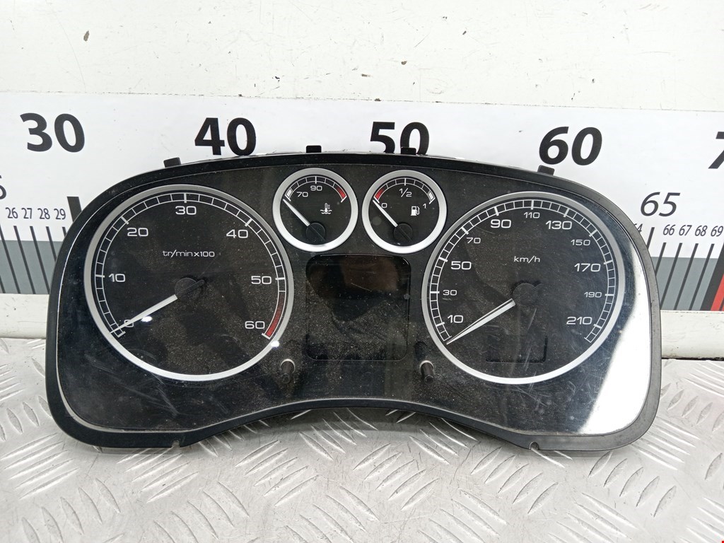 Панель приборная (щиток приборов) Peugeot 307