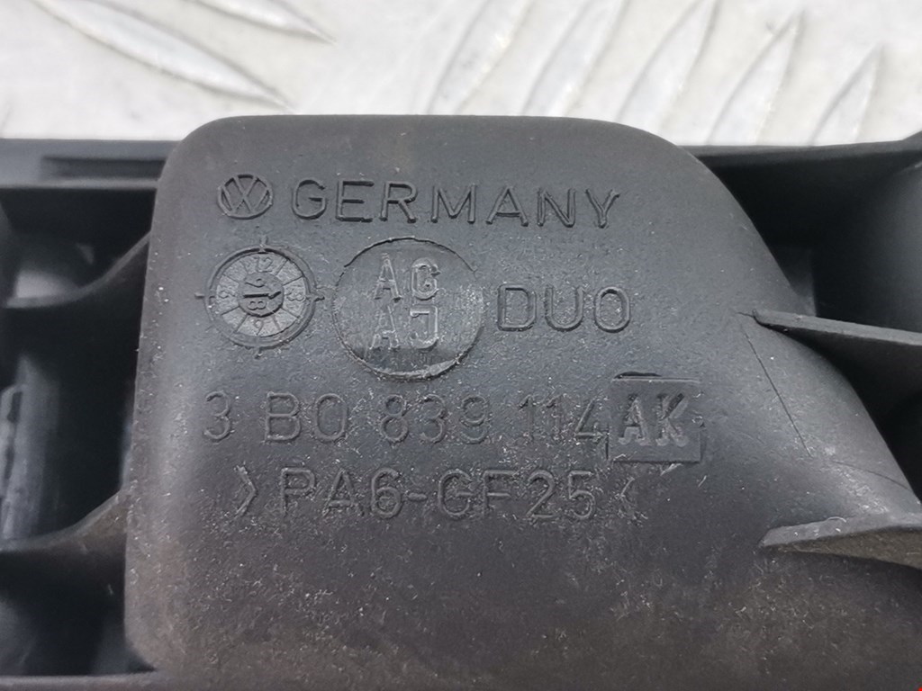 Ручка двери внутренняя задняя правая Volkswagen Passat 5 купить в Беларуси