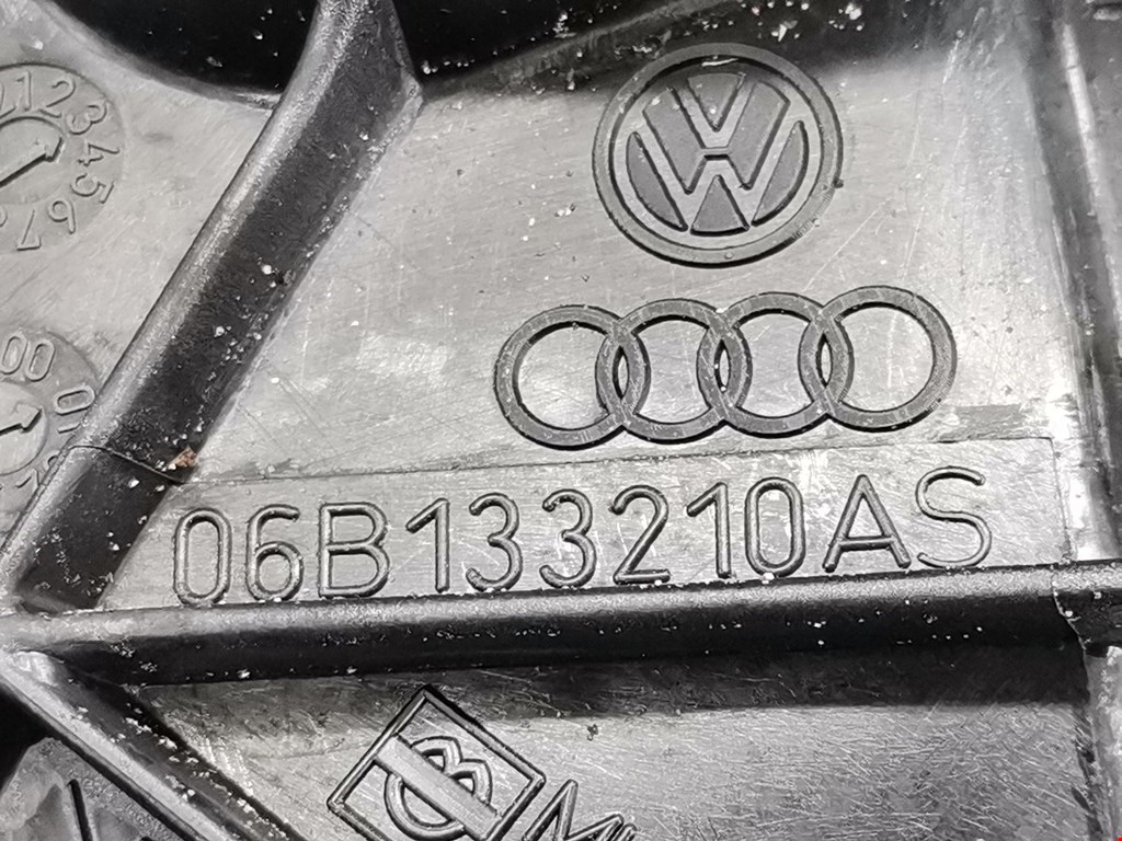 Коллектор впускной Volkswagen Passat 5 GP купить в России