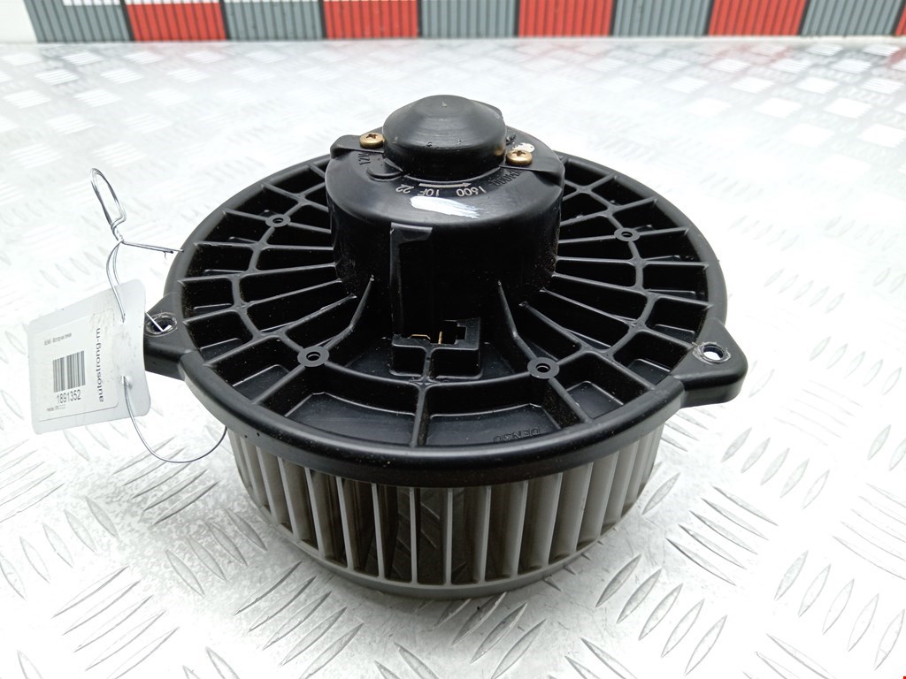 Моторчик печки (вентилятор отопителя) Honda CRV 2 купить в России