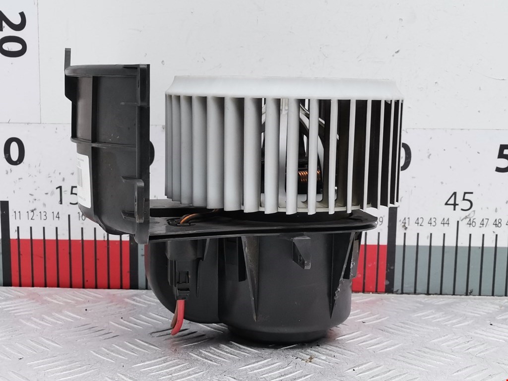 Моторчик печки (вентилятор отопителя) Volkswagen Transporter (T5) купить в Беларуси