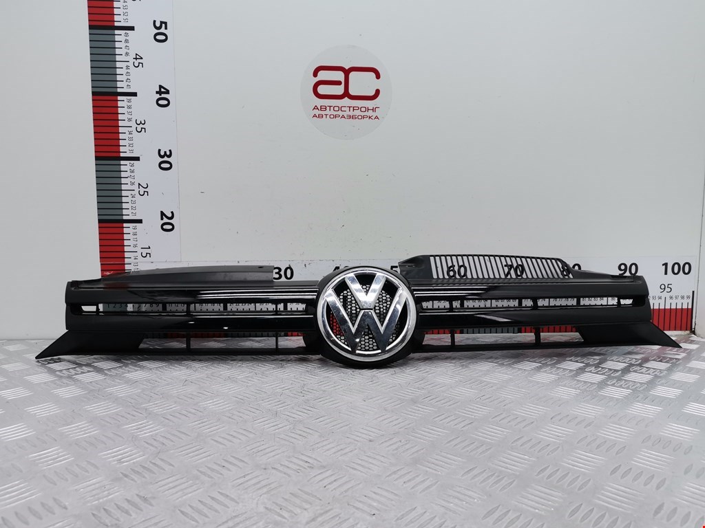 Решетка радиатора Volkswagen Golf 6 купить в России