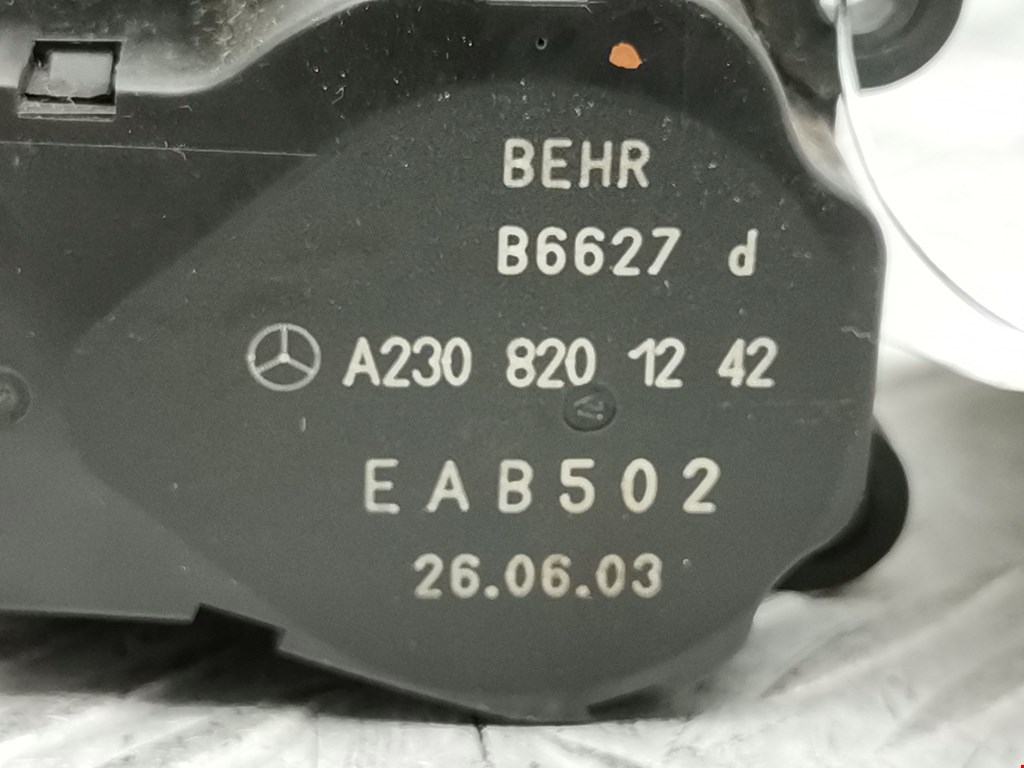 Электропривод (сервопривод) заслонки печки Mercedes C-Class (W203) купить в Беларуси