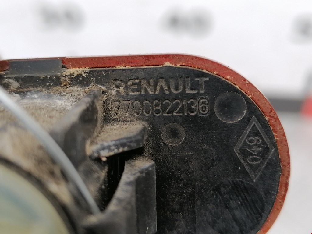 Повторитель указателя поворота левый Renault Scenic 1 купить в Беларуси