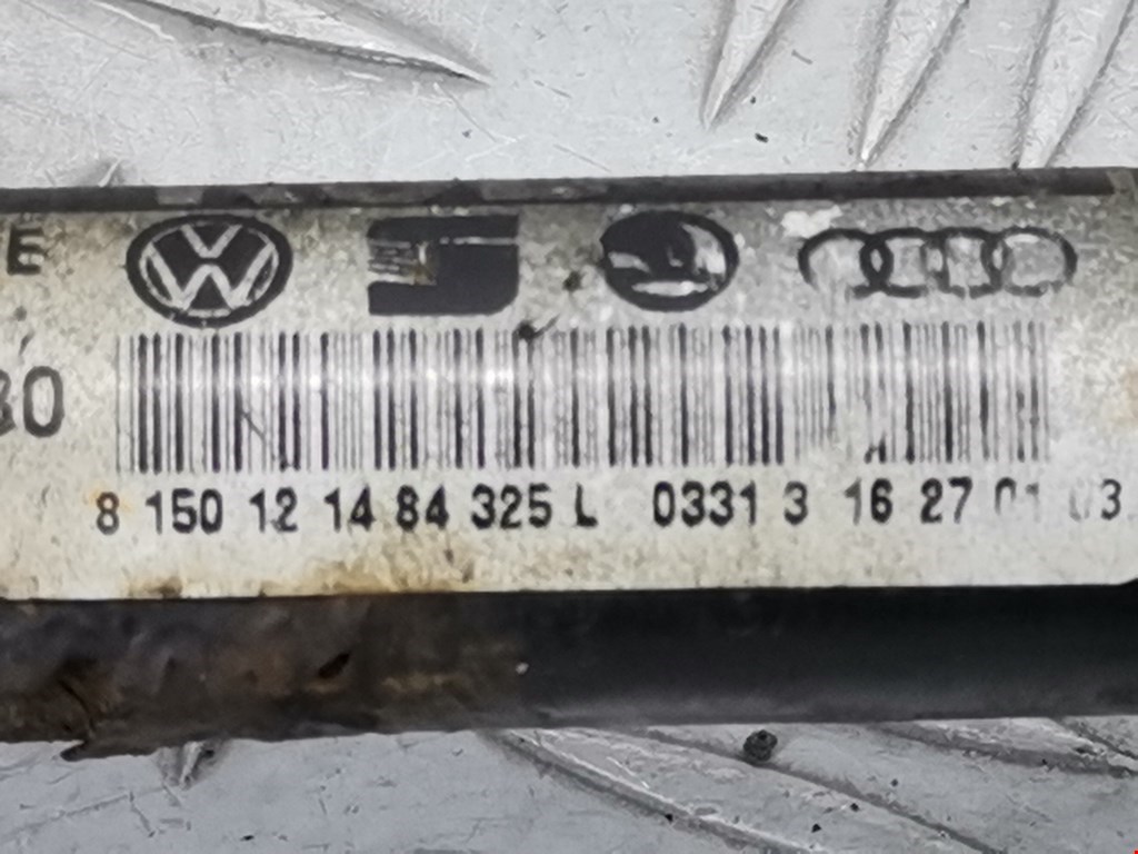 Полуось задняя левая (приводной вал шрус) Volkswagen Passat 5 GP купить в Беларуси