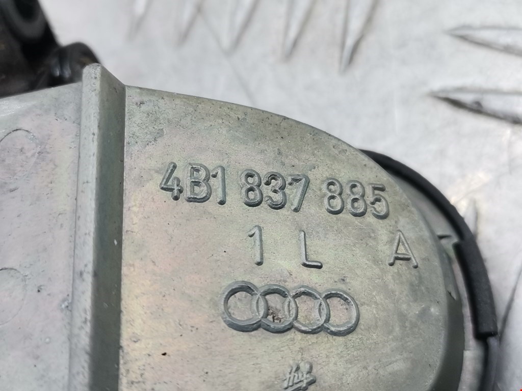 Ручка двери наружная задняя левая Audi A6 C5 купить в России