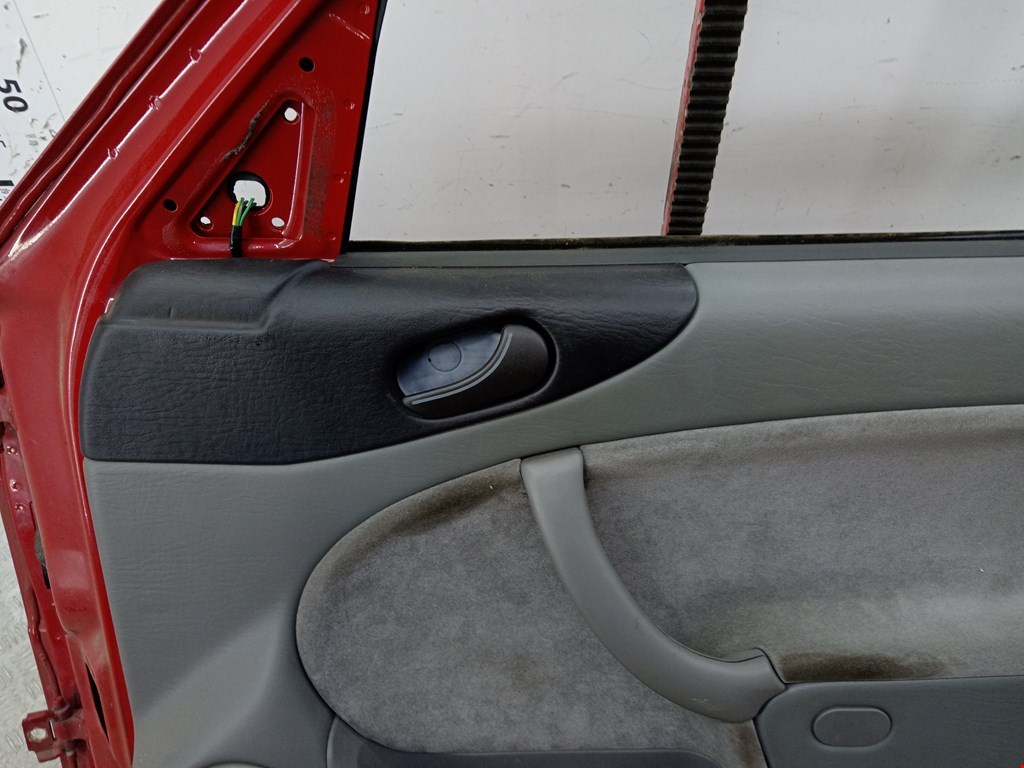 Дверь передняя правая Saab 900 2 купить в Беларуси