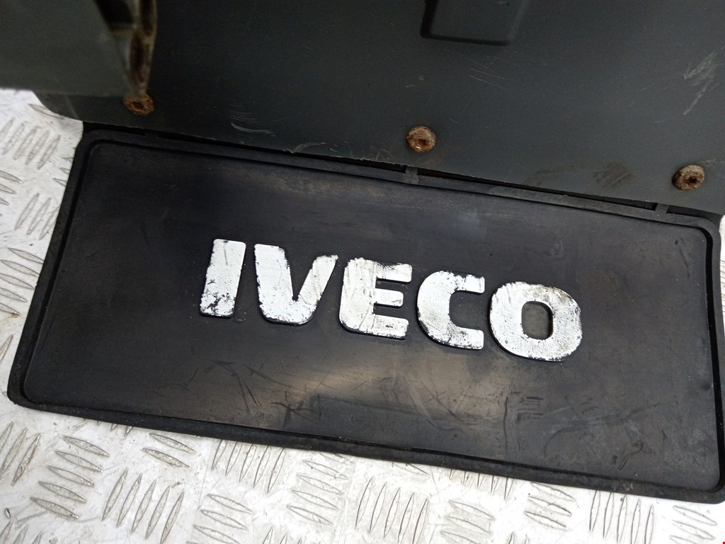 Подкрылок (защита крыла) передний левый Iveco EuroCargo 2 купить в России