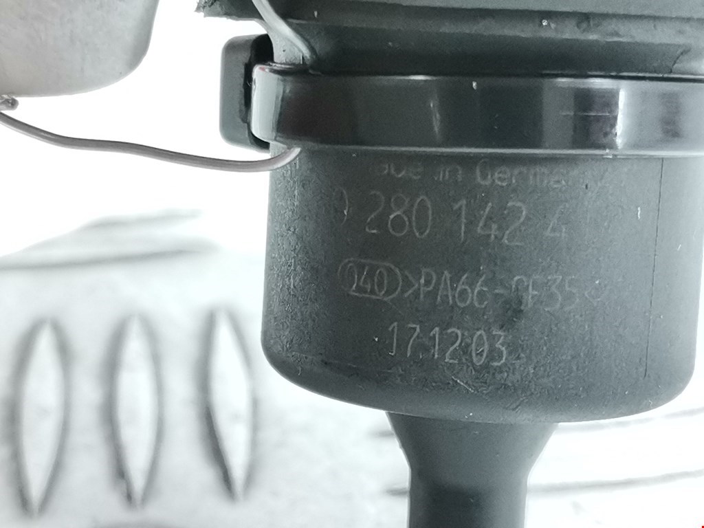 Клапан вентиляции топливного бака Ford C-MAX 1 купить в России