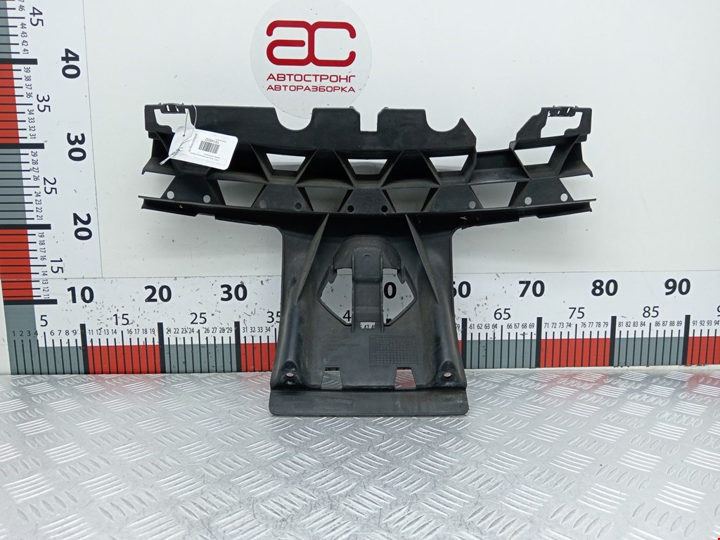 Кронштейн (крепление) переднего бампера центральный Renault Megane 2 купить в России