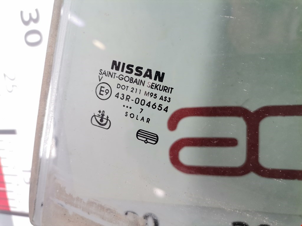 Стекло двери задней правой Nissan Pathfinder (R51) купить в России