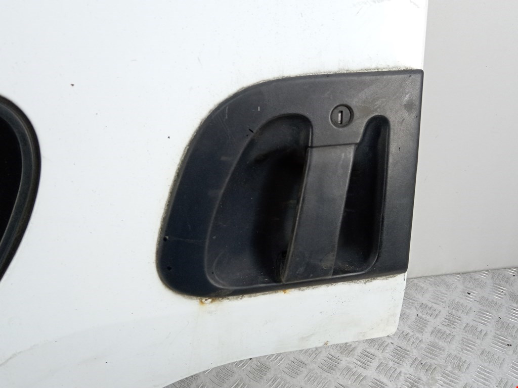 Дверь передняя левая Renault Midlum купить в Беларуси