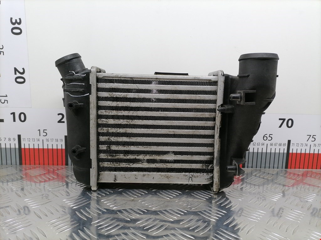 Интеркулер (радиатор интеркулера) Audi A4 B6 купить в Беларуси