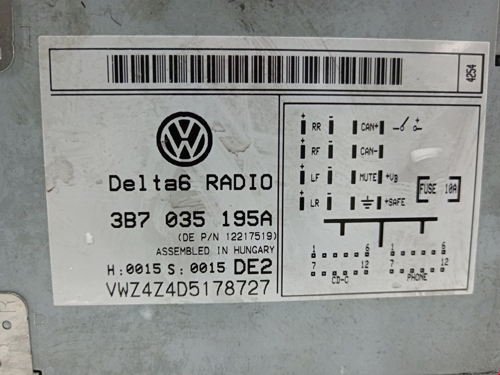 Магнитола Volkswagen Passat 5 GP купить в Беларуси