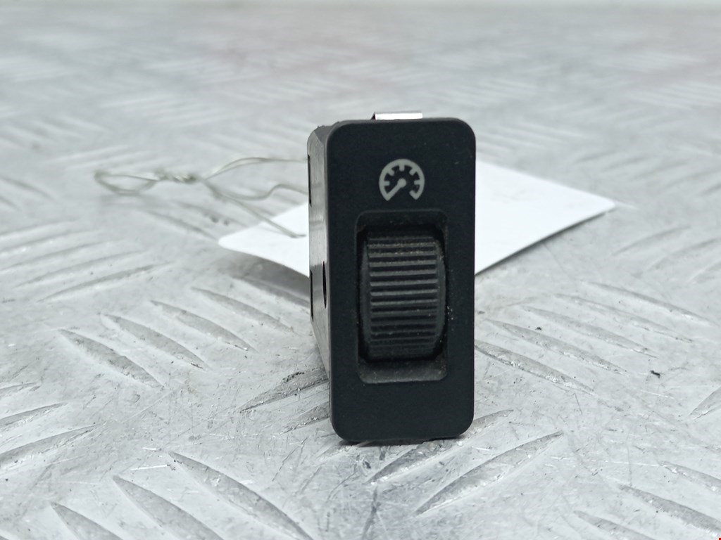 Кнопка освещения панели приборов BMW 5-Series (E39)