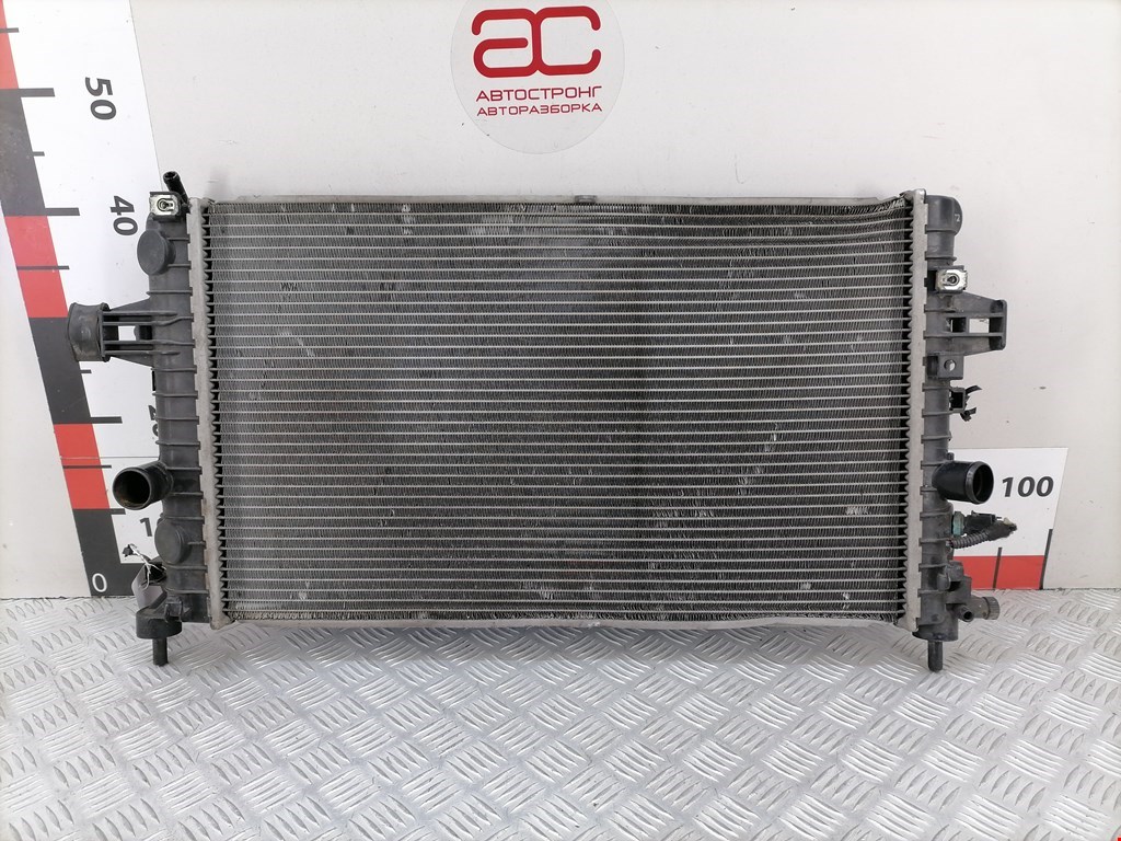Радиатор основной Opel Zafira B