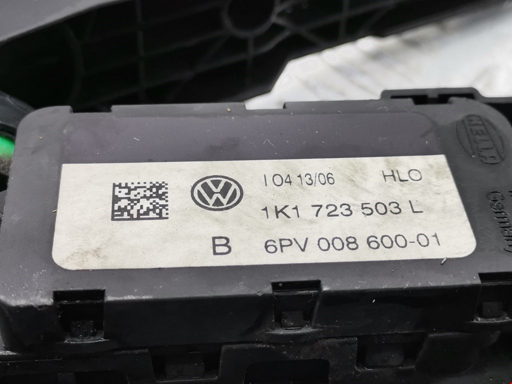 Педаль газа Volkswagen Passat 6 купить в России