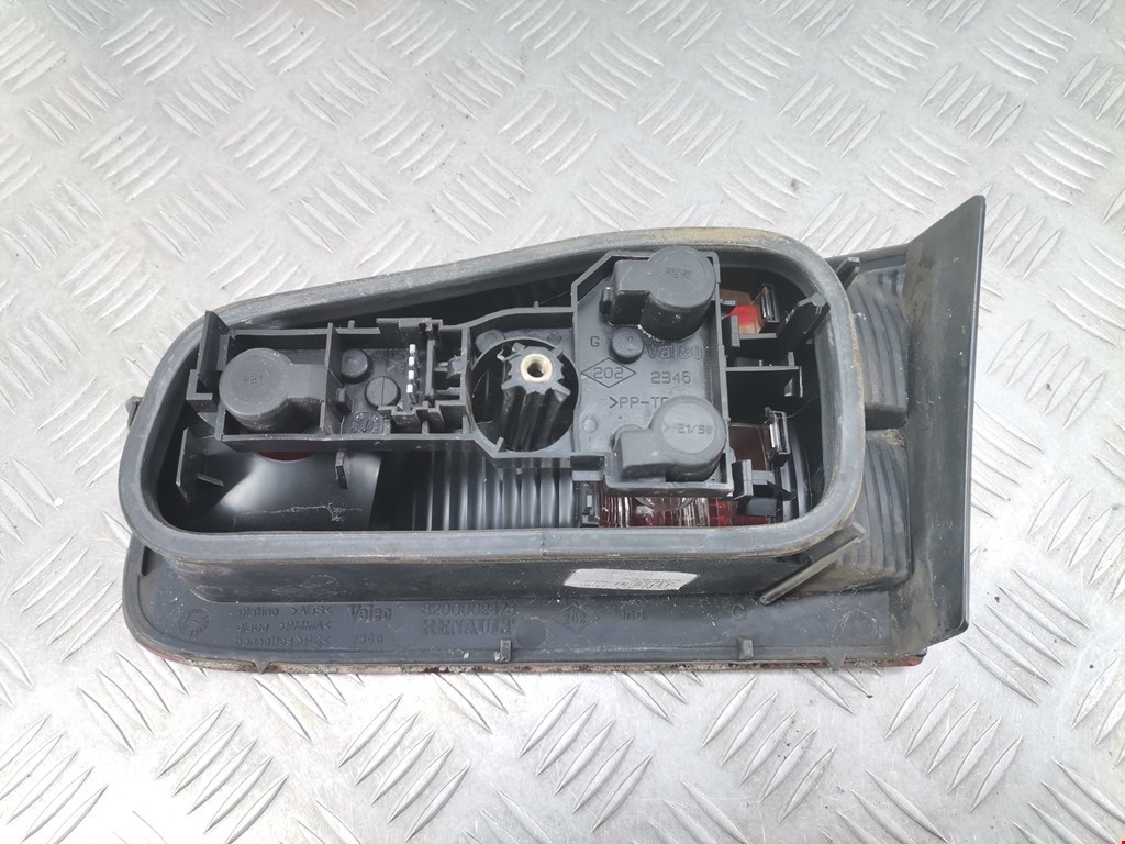 Фонарь крышки багажника левый Renault Laguna 2 купить в России