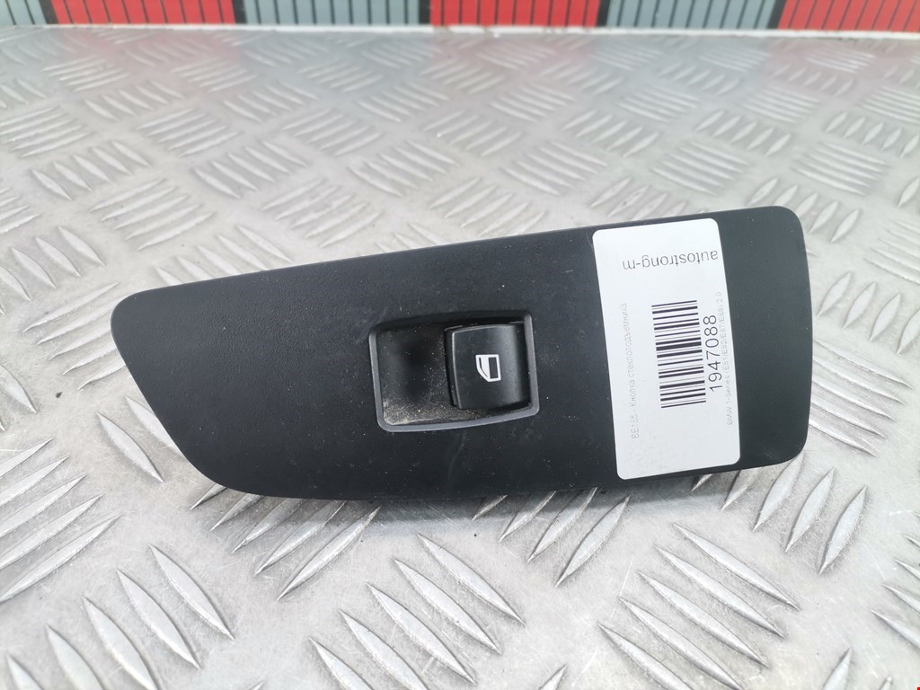 Кнопка стеклоподъемника BMW 1-Series (E81/E82/E87/E88) купить в России