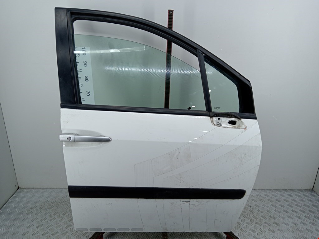 Накладка декоративная (молдинг) стекла двери передней правой наружная  Peugeot 807 купить в России