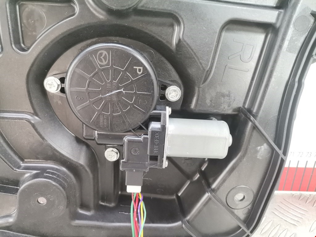 Стеклоподъемник электрический двери задней левой Mazda 6 GH купить в России