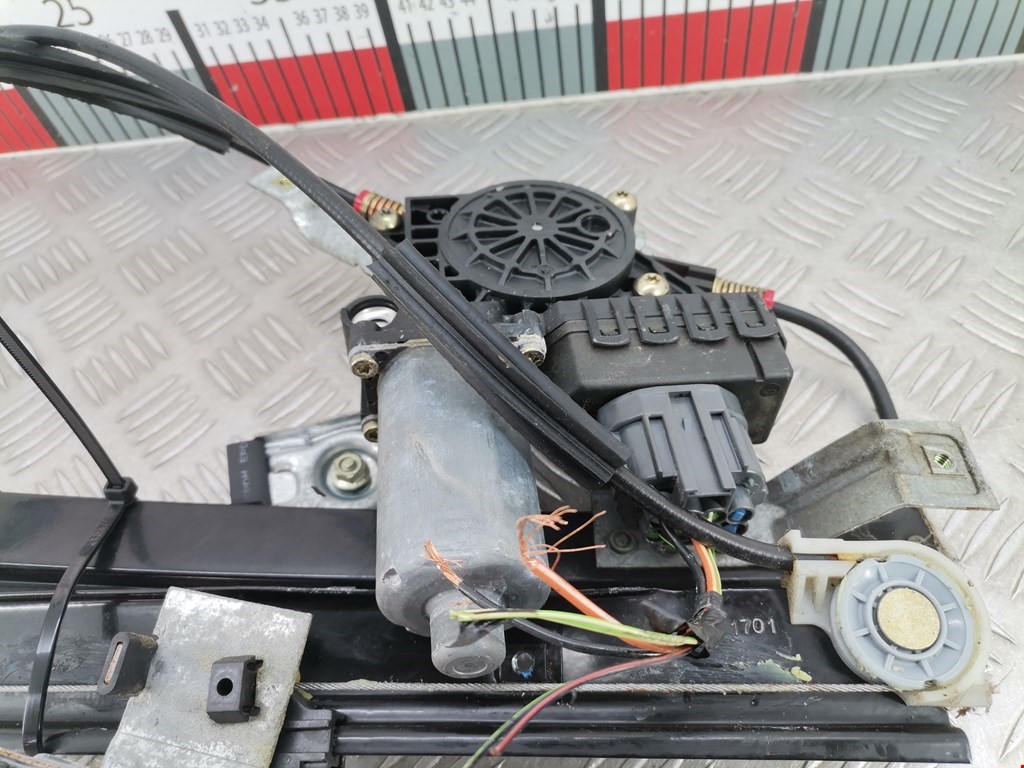 Стеклоподъемник электрический двери передней правой Ford Mondeo 3 купить в Беларуси
