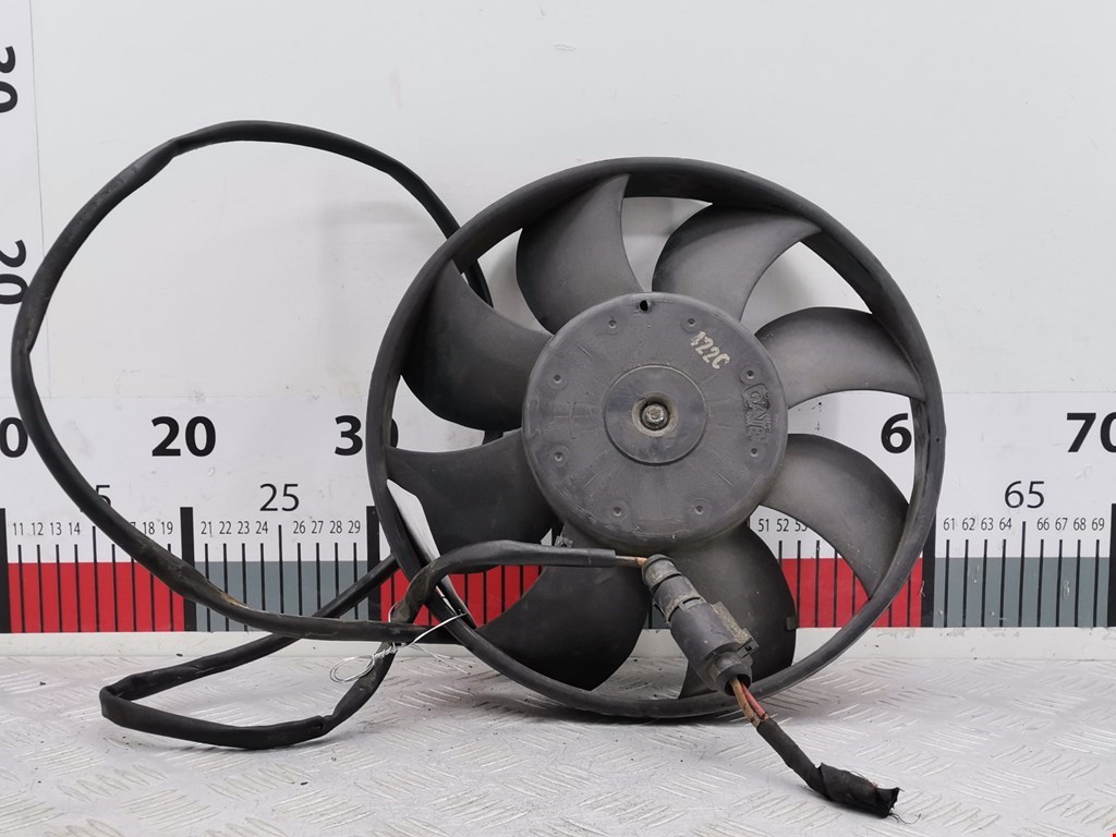 Вентилятор радиатора кондиционера Volkswagen Passat 5 GP