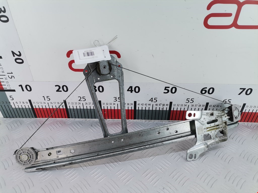 Стеклоподъемник механический двери задней правой Mercedes A-Class (W168) купить в России