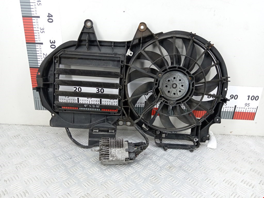 Вентилятор радиатора основного Audi A4 B7 купить в России